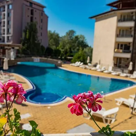 “sunny Hills” B2.8 Apartment *